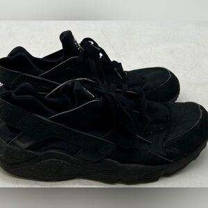 FLASHSALE: Nike Huarache Black/Black Mens Size 11 Used